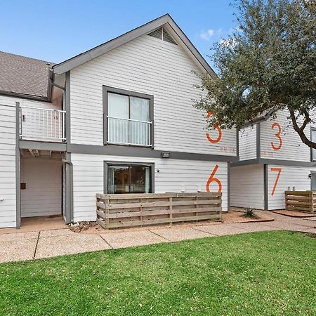 The Coop At The Med Center Studio Apartment Houston Exterior photo